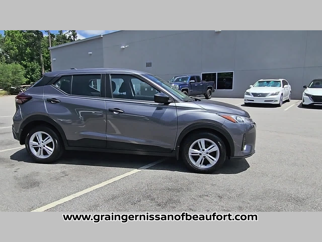 2024 Nissan Kicks S
