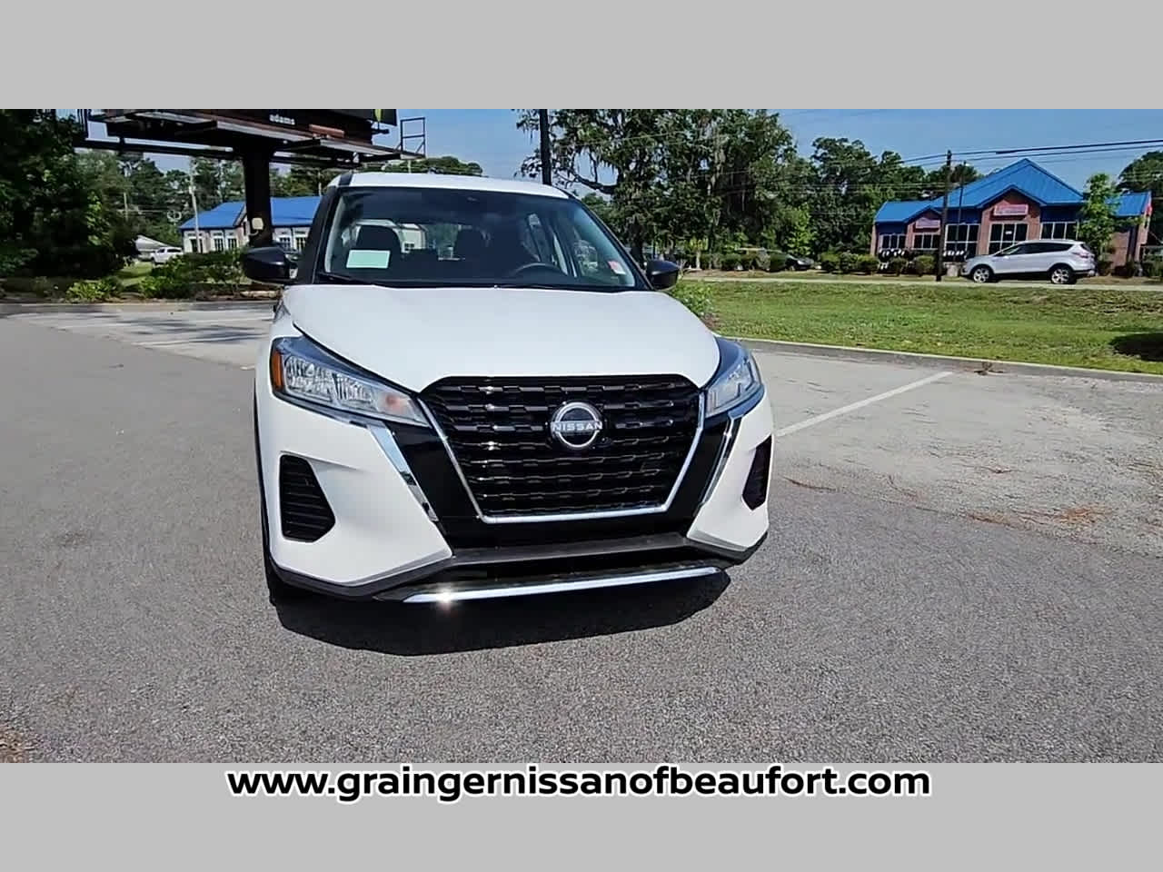 2025 Nissan Kicks Play S