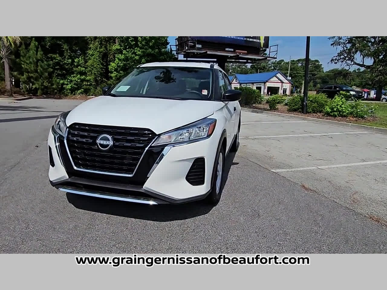 2025 Nissan Kicks Play S