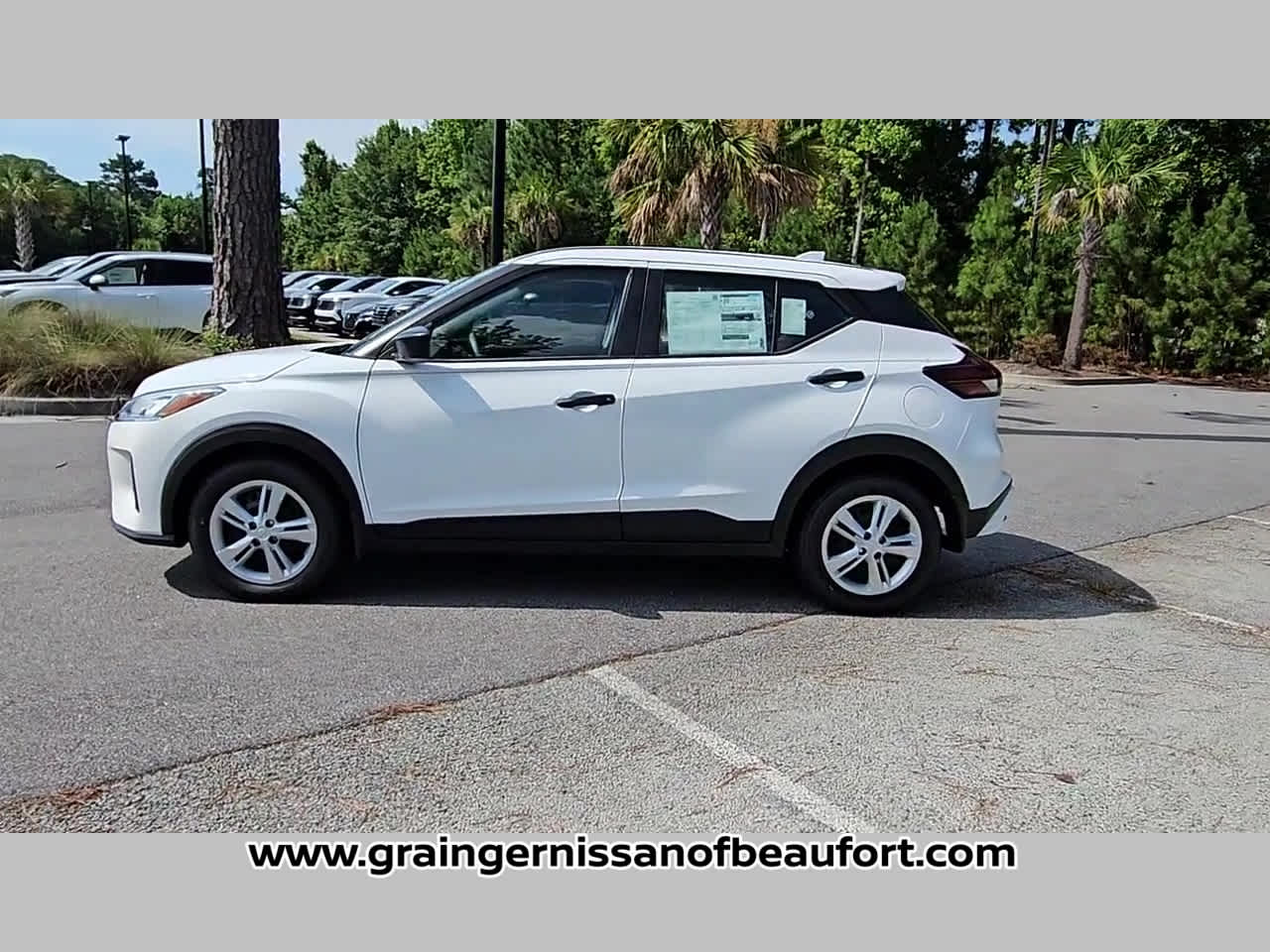 2025 Nissan Kicks Play S