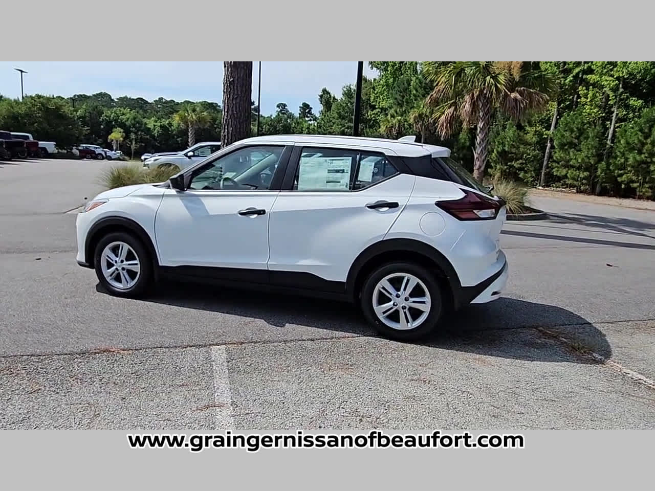 2025 Nissan Kicks Play S