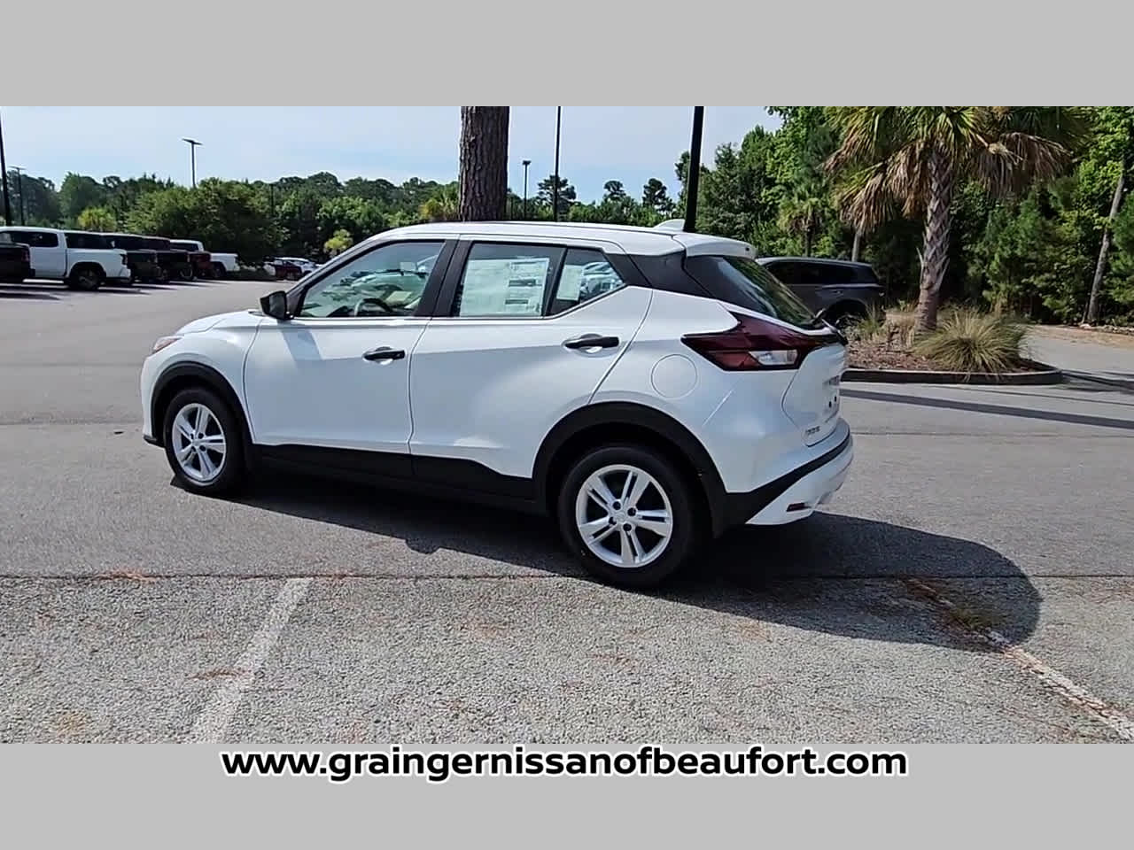 2025 Nissan Kicks Play S