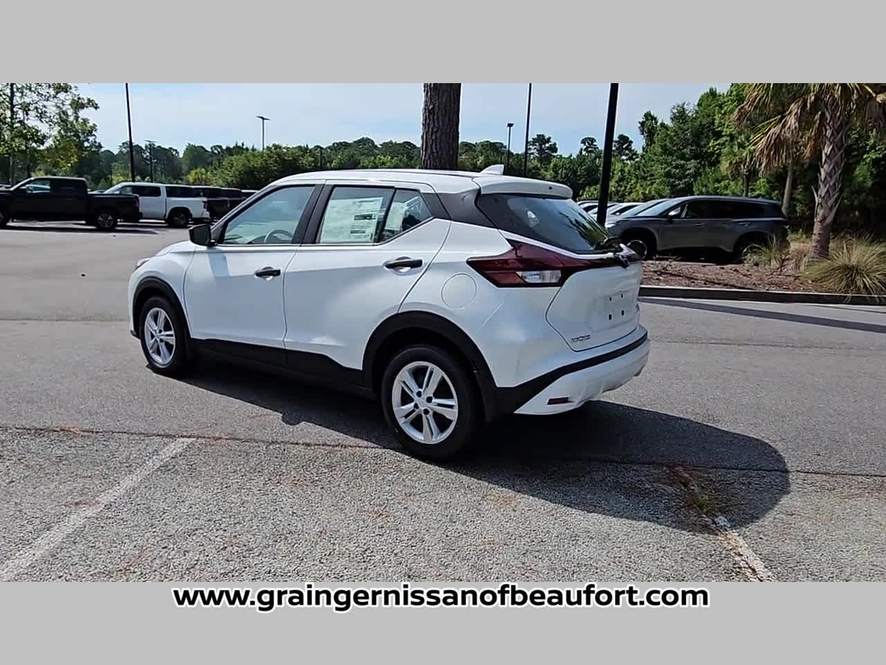 2025 Nissan Kicks Play S