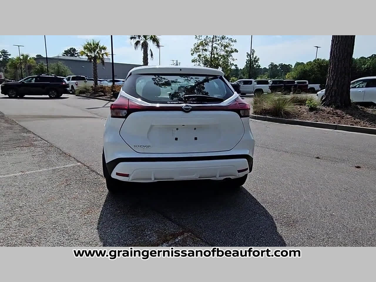 2025 Nissan Kicks Play S