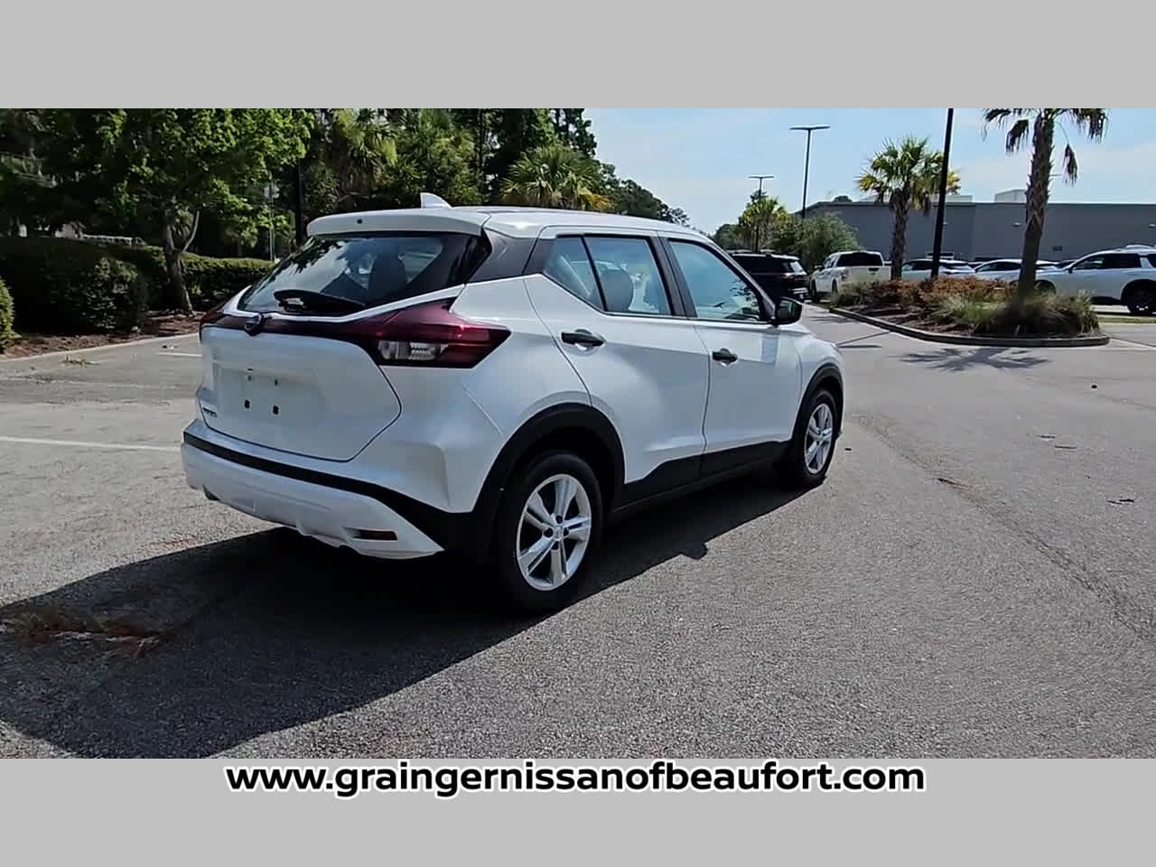 2025 Nissan Kicks Play S