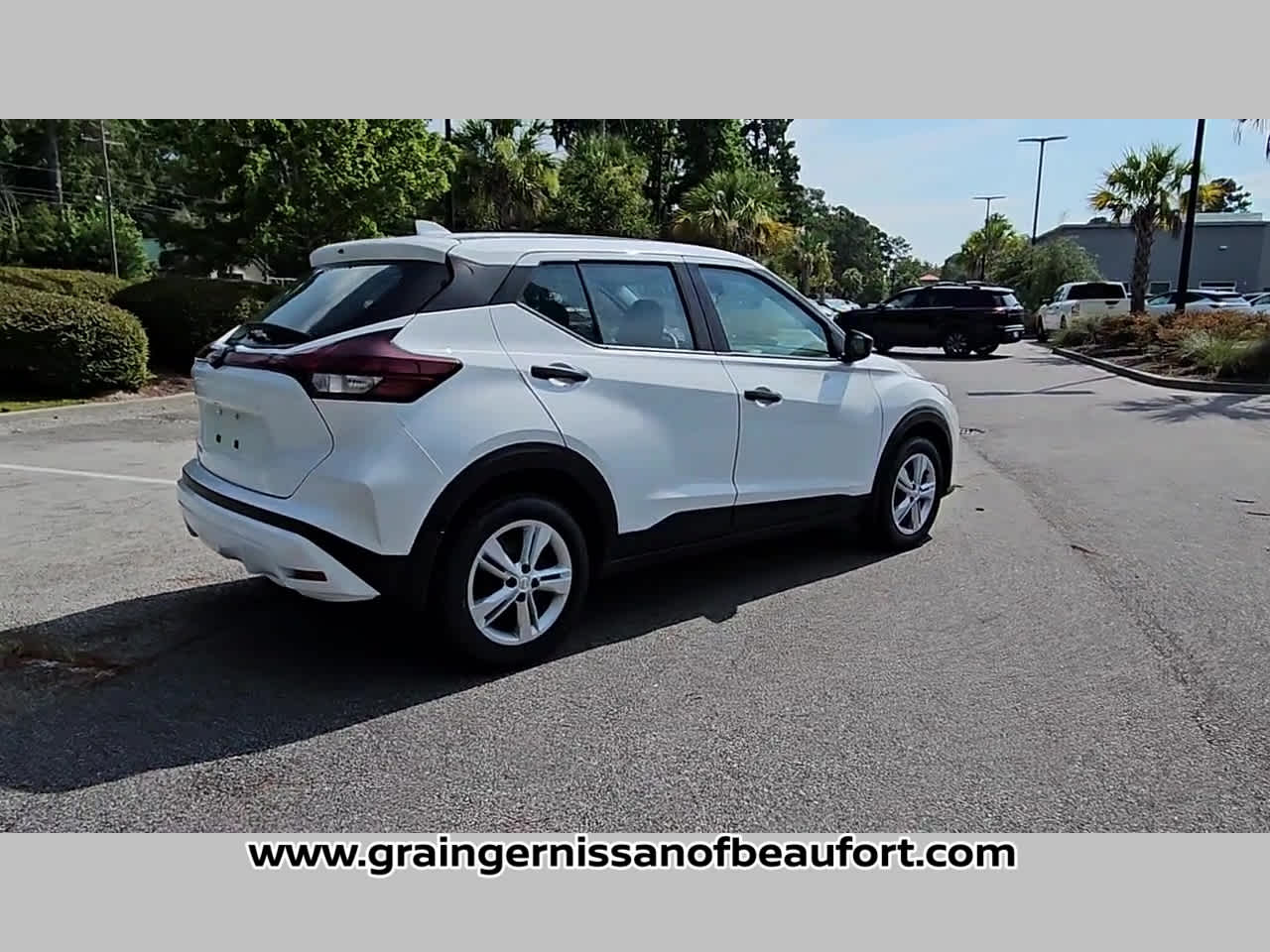 2025 Nissan Kicks Play S