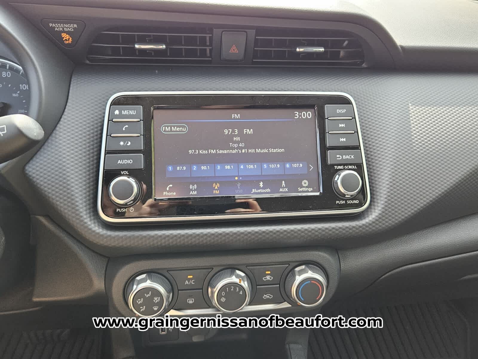 2025 Nissan Kicks Play S