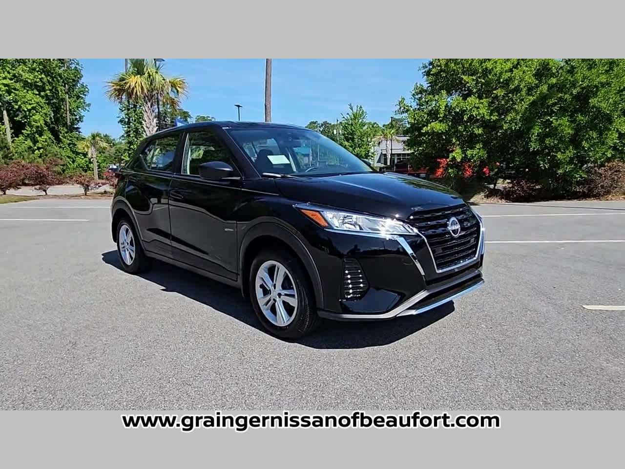 2025 Nissan Kicks Play S