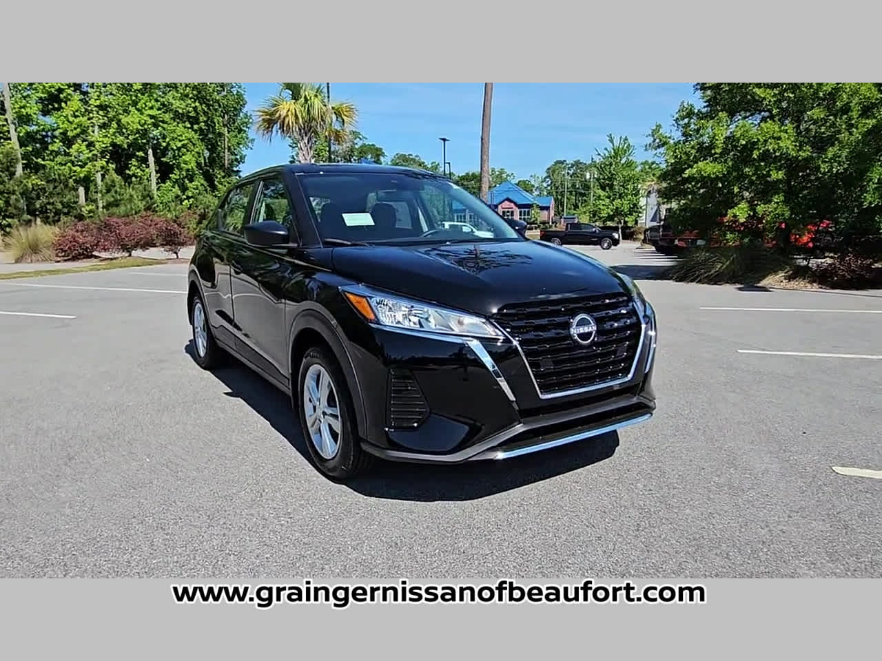 2025 Nissan Kicks Play S