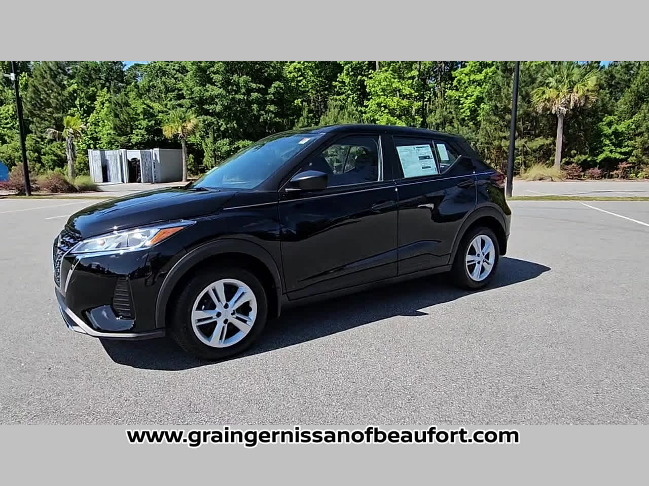 2025 Nissan Kicks Play S