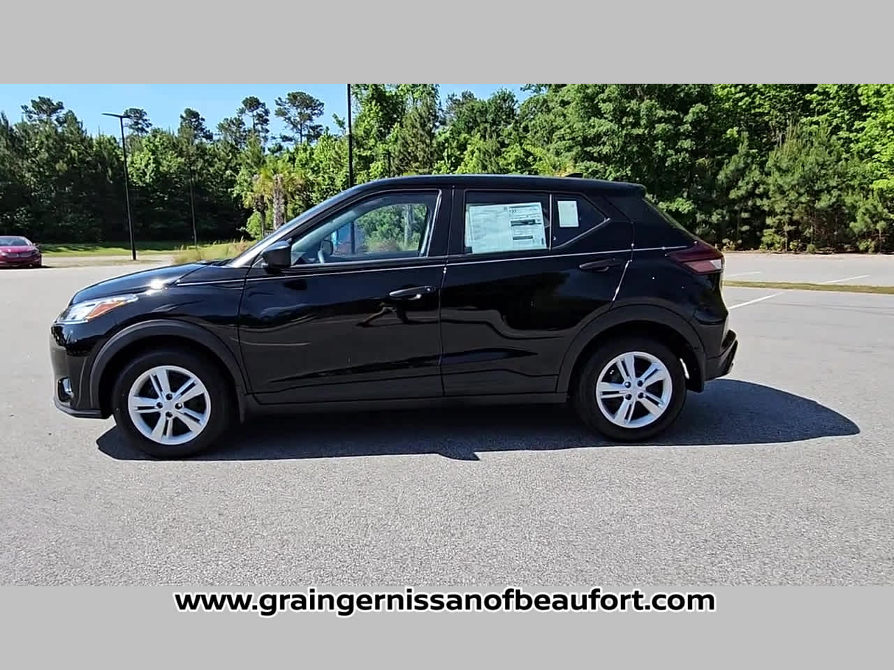 2025 Nissan Kicks Play S