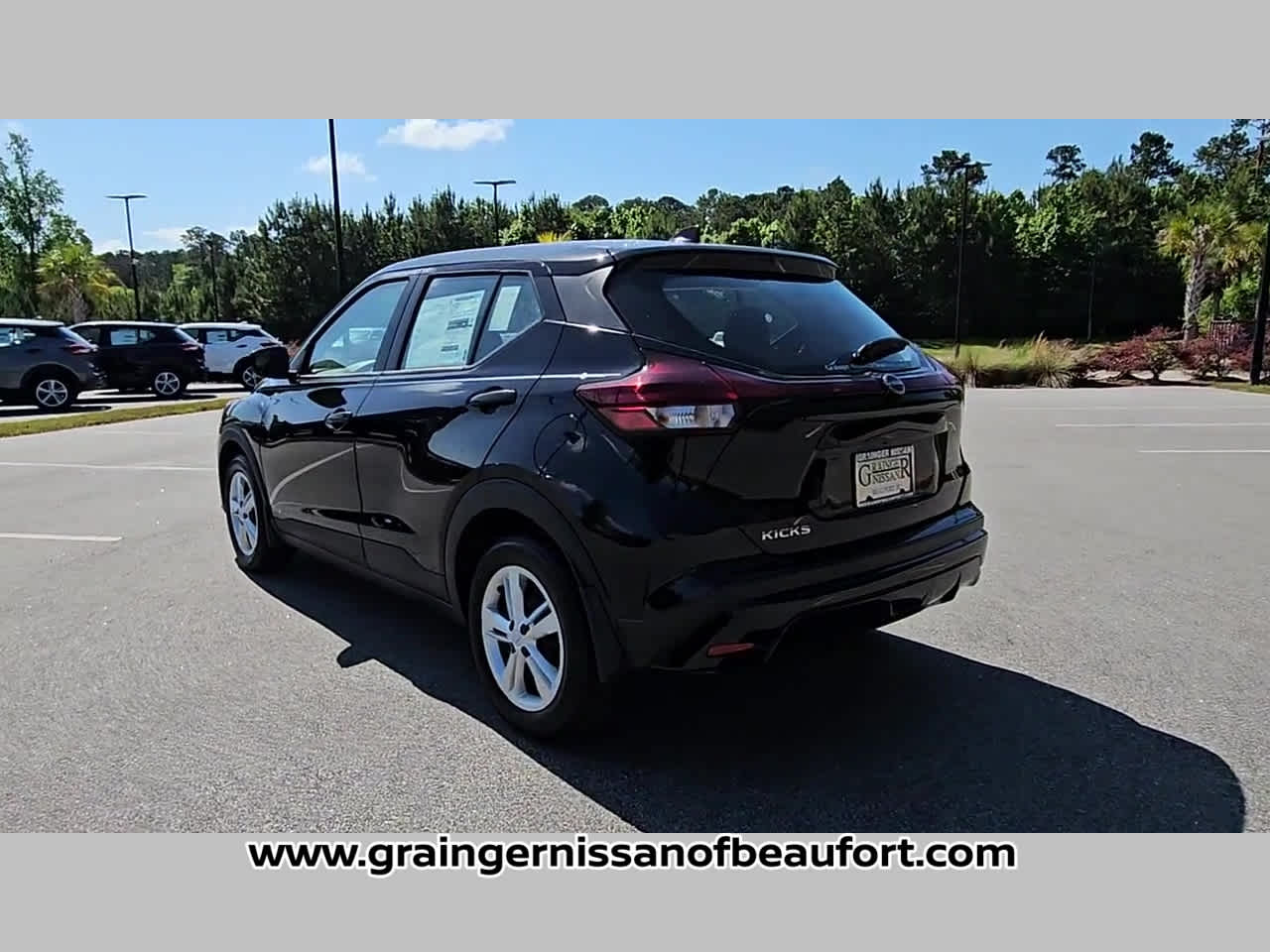 2025 Nissan Kicks Play S