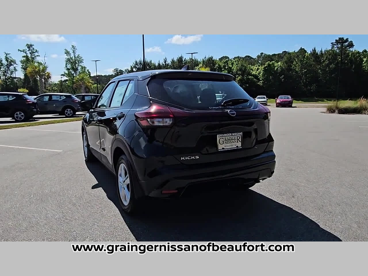 2025 Nissan Kicks Play S