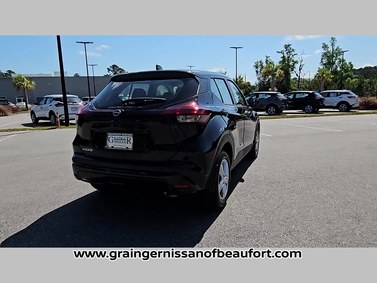 2025 Nissan Kicks Play S