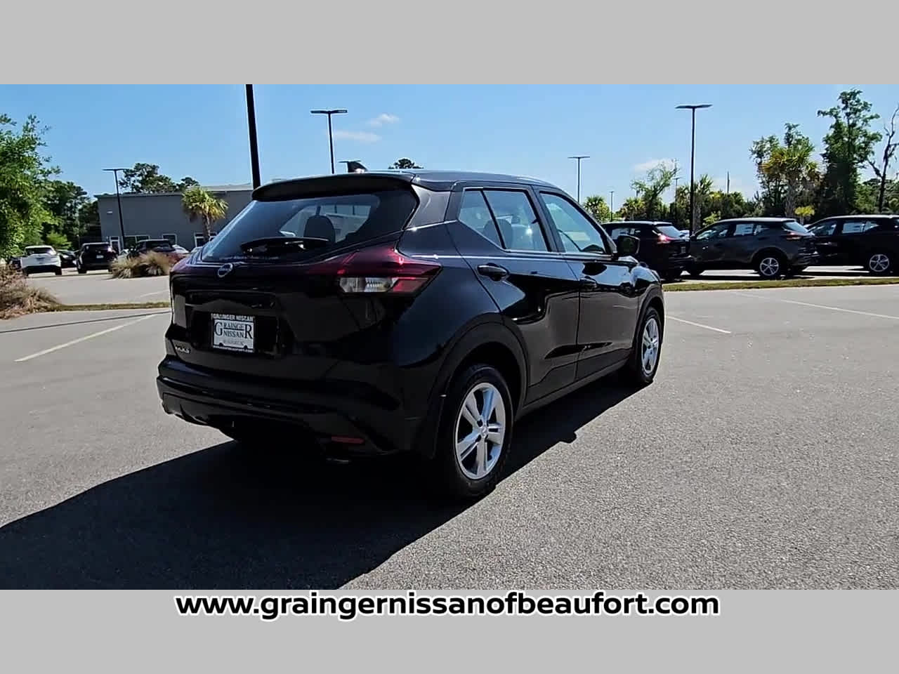 2025 Nissan Kicks Play S