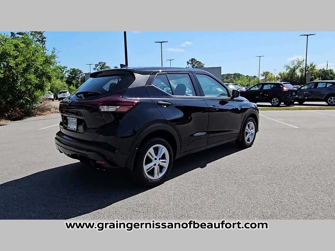 2025 Nissan Kicks Play S