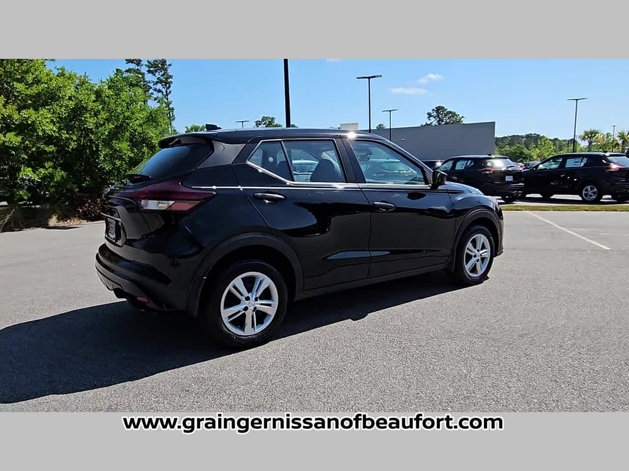 2025 Nissan Kicks Play S