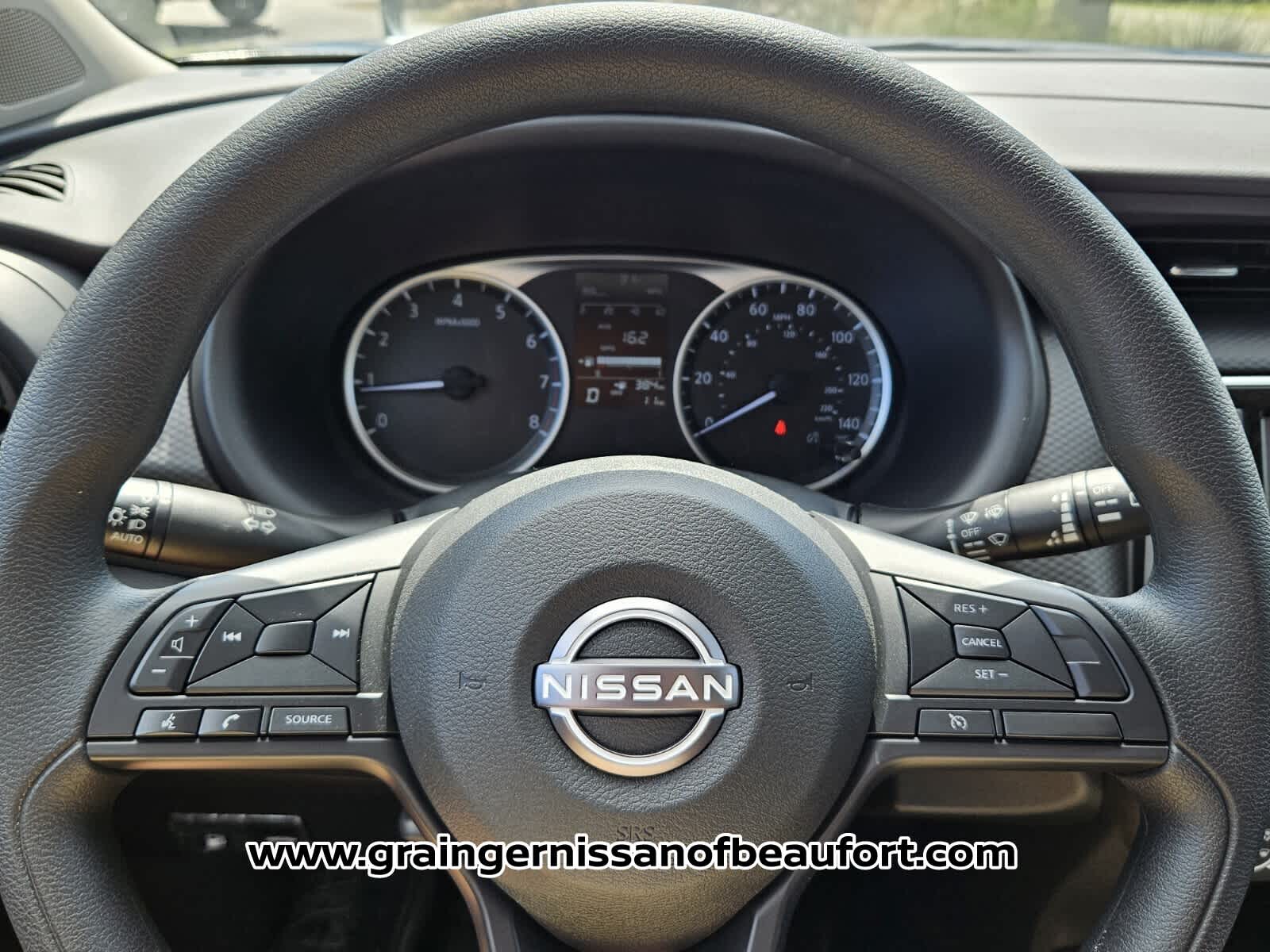 2025 Nissan Kicks Play S