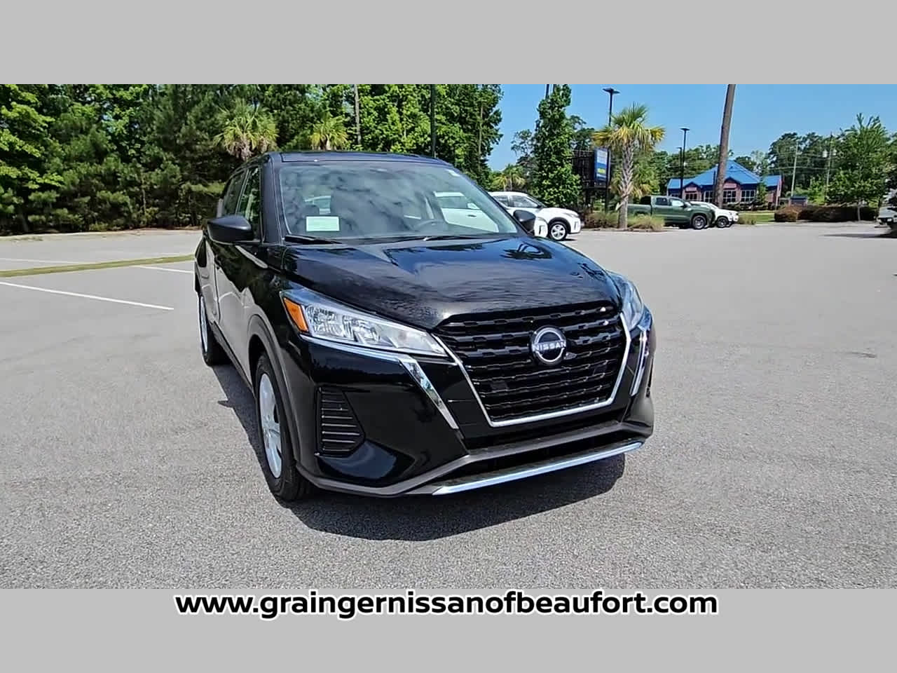 2025 Nissan Kicks Play S