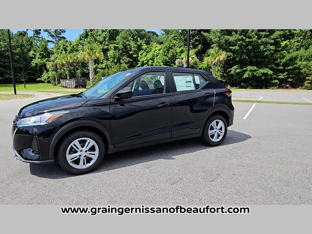 2025 Nissan Kicks Play S