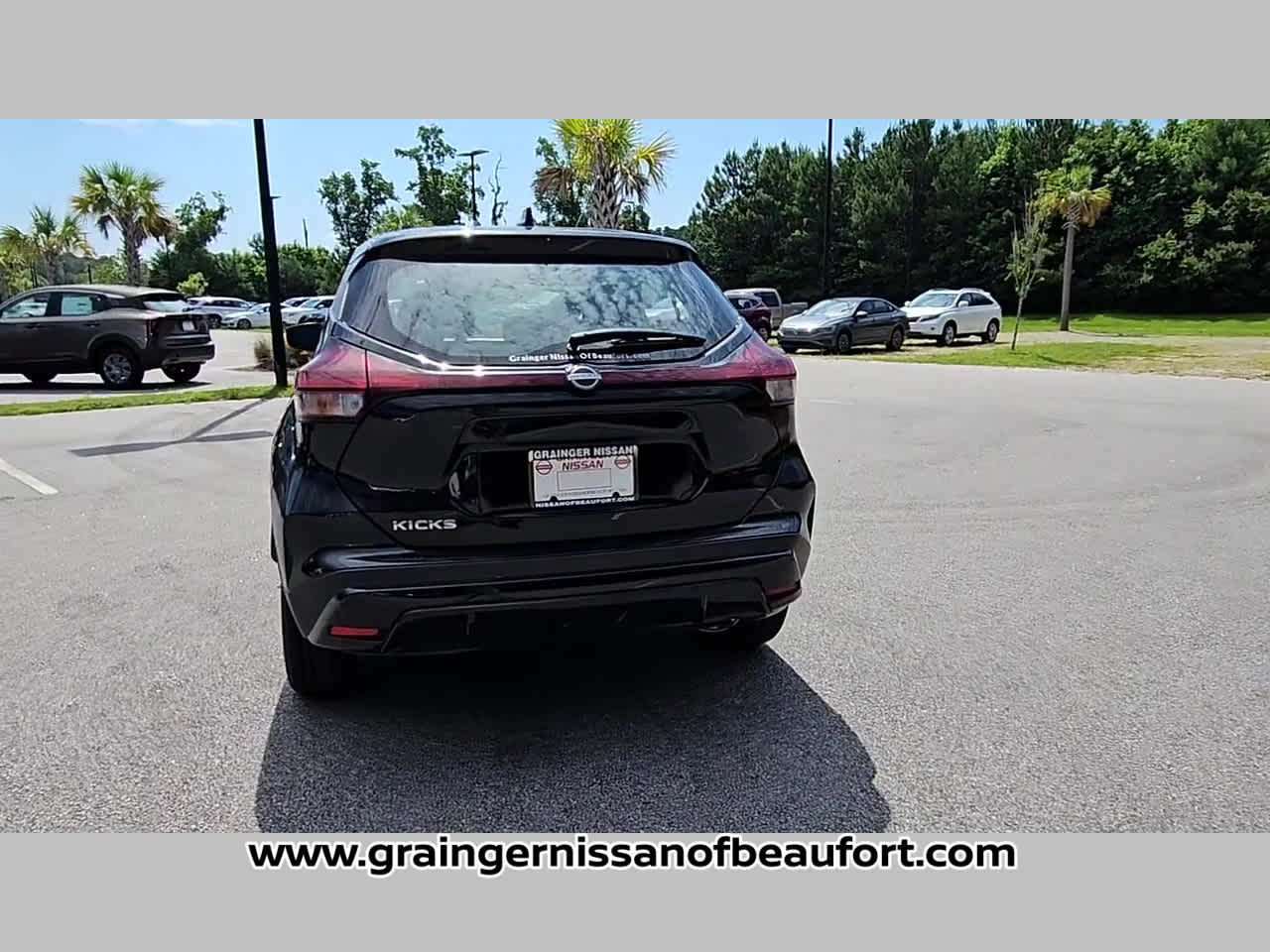 2025 Nissan Kicks Play S