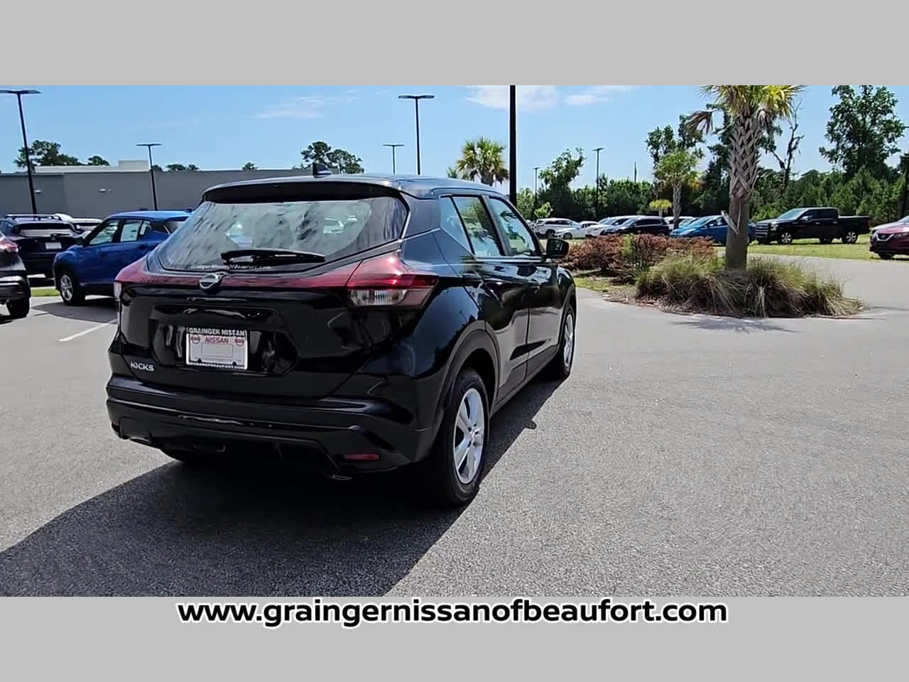 2025 Nissan Kicks Play S