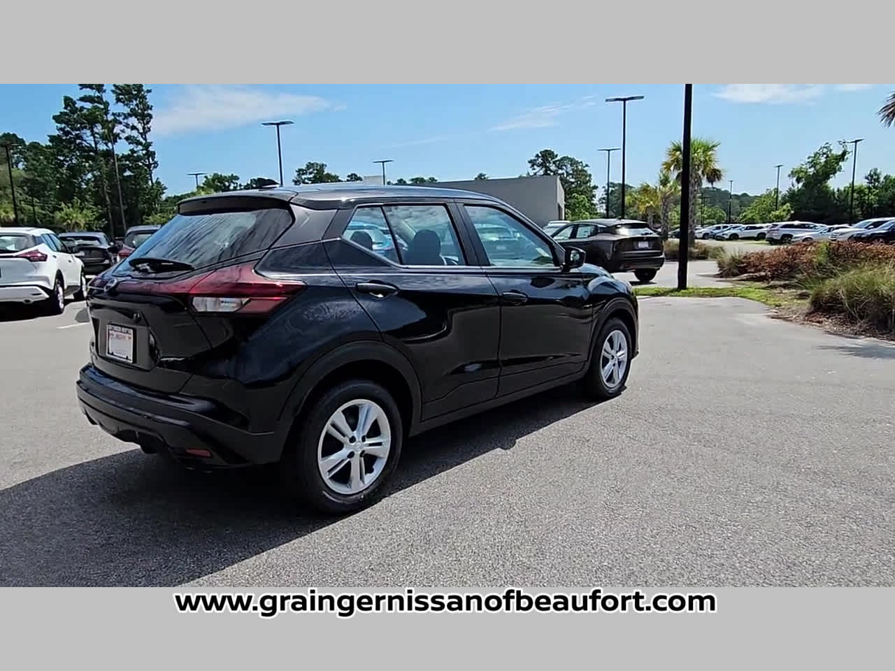 2025 Nissan Kicks Play S