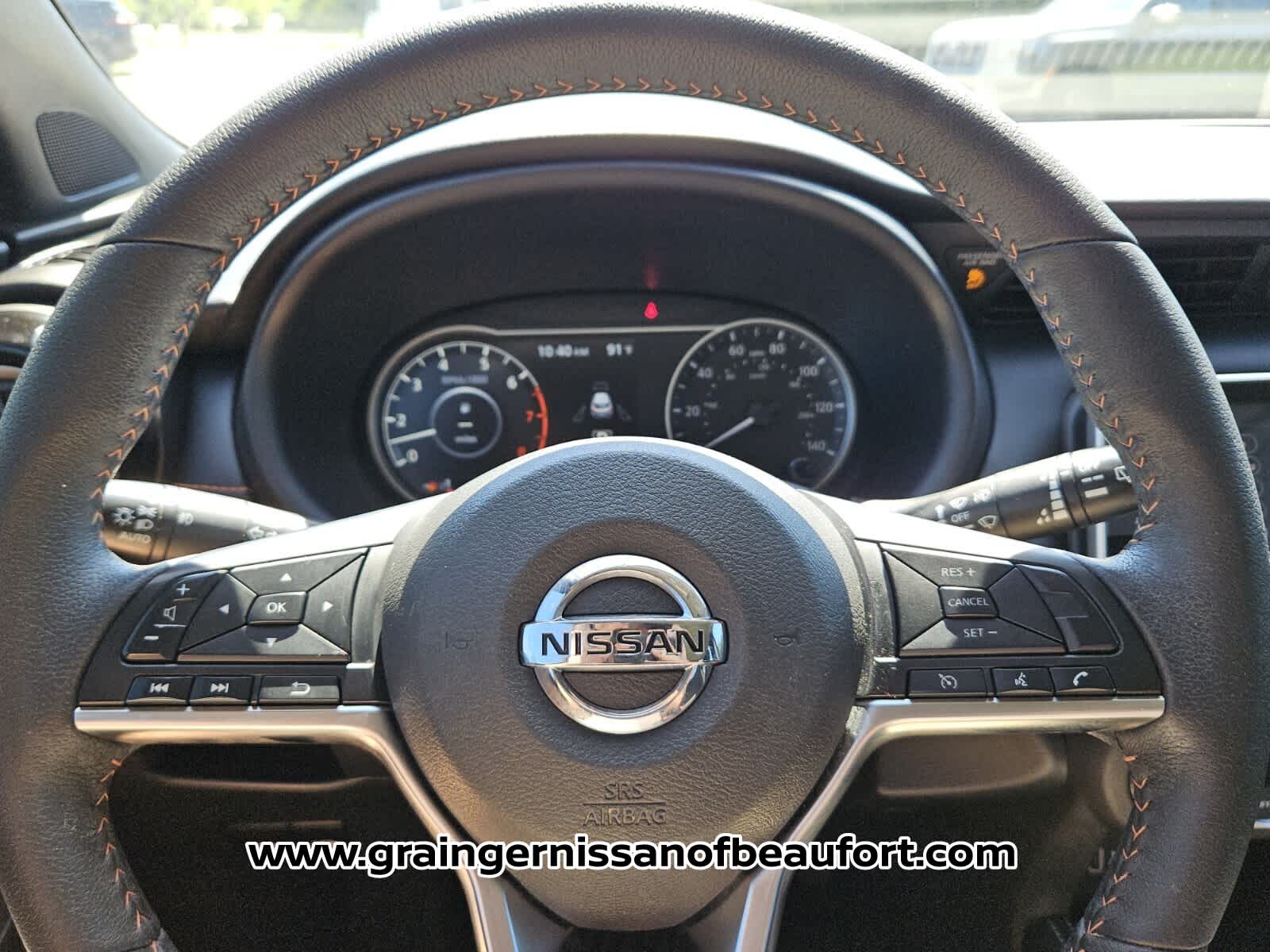 2019 Nissan Kicks SR