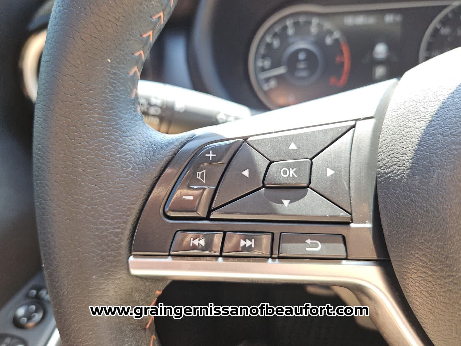 2019 Nissan Kicks SR