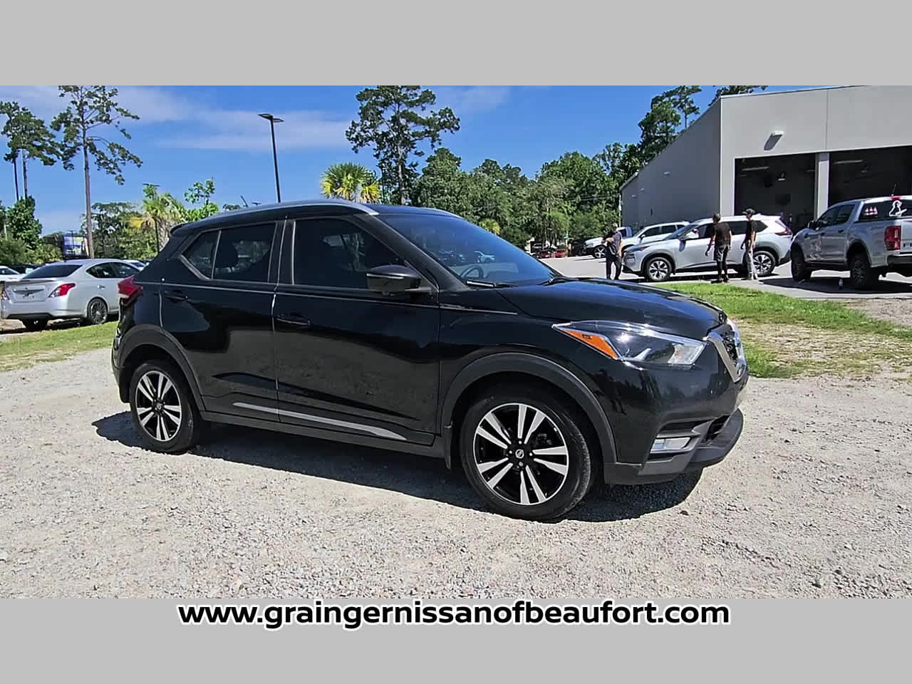 2019 Nissan Kicks SR