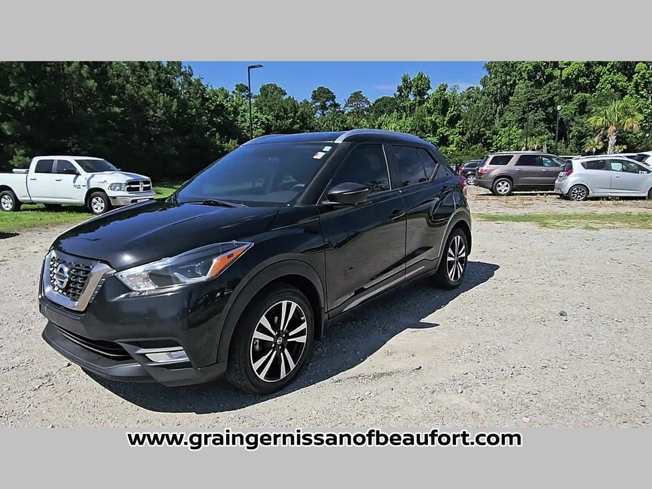 2019 Nissan Kicks SR