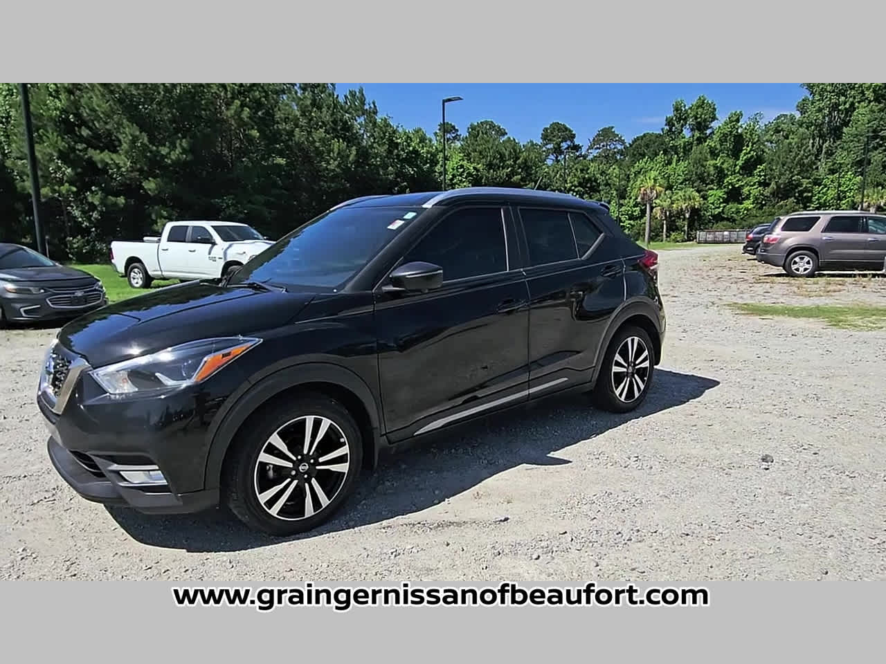 2019 Nissan Kicks SR