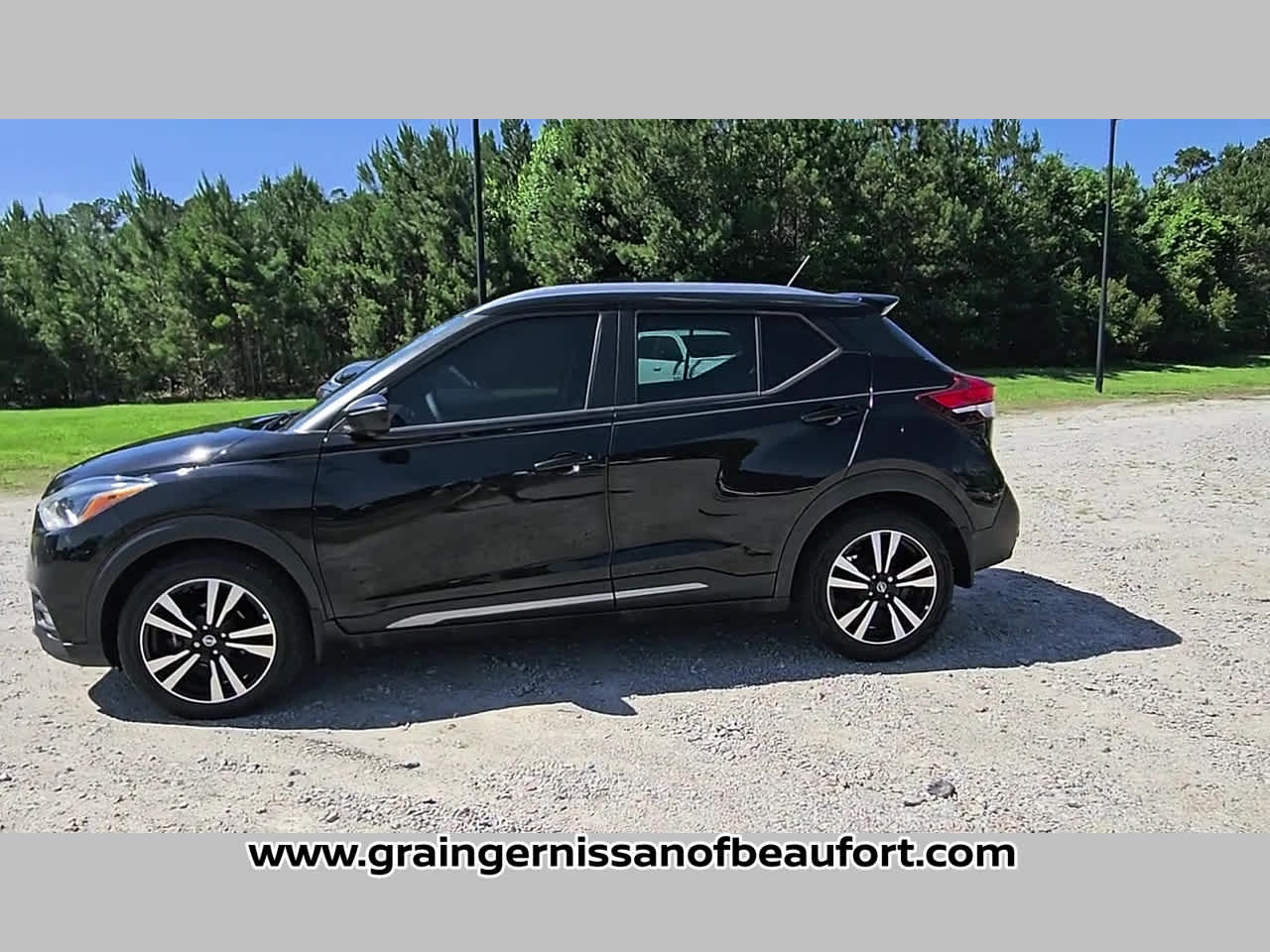 2019 Nissan Kicks SR