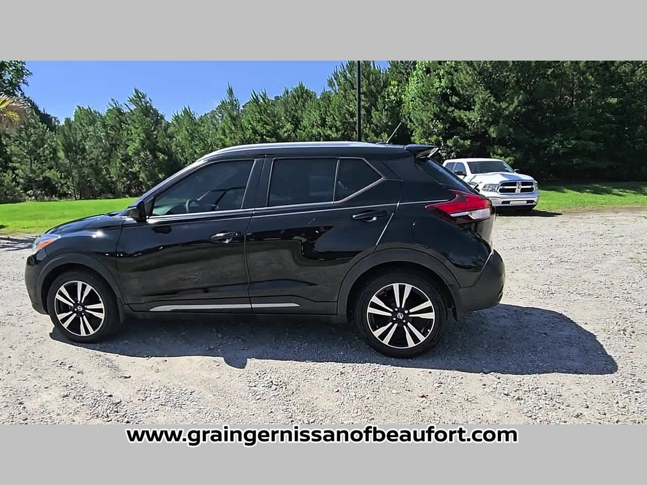 2019 Nissan Kicks SR