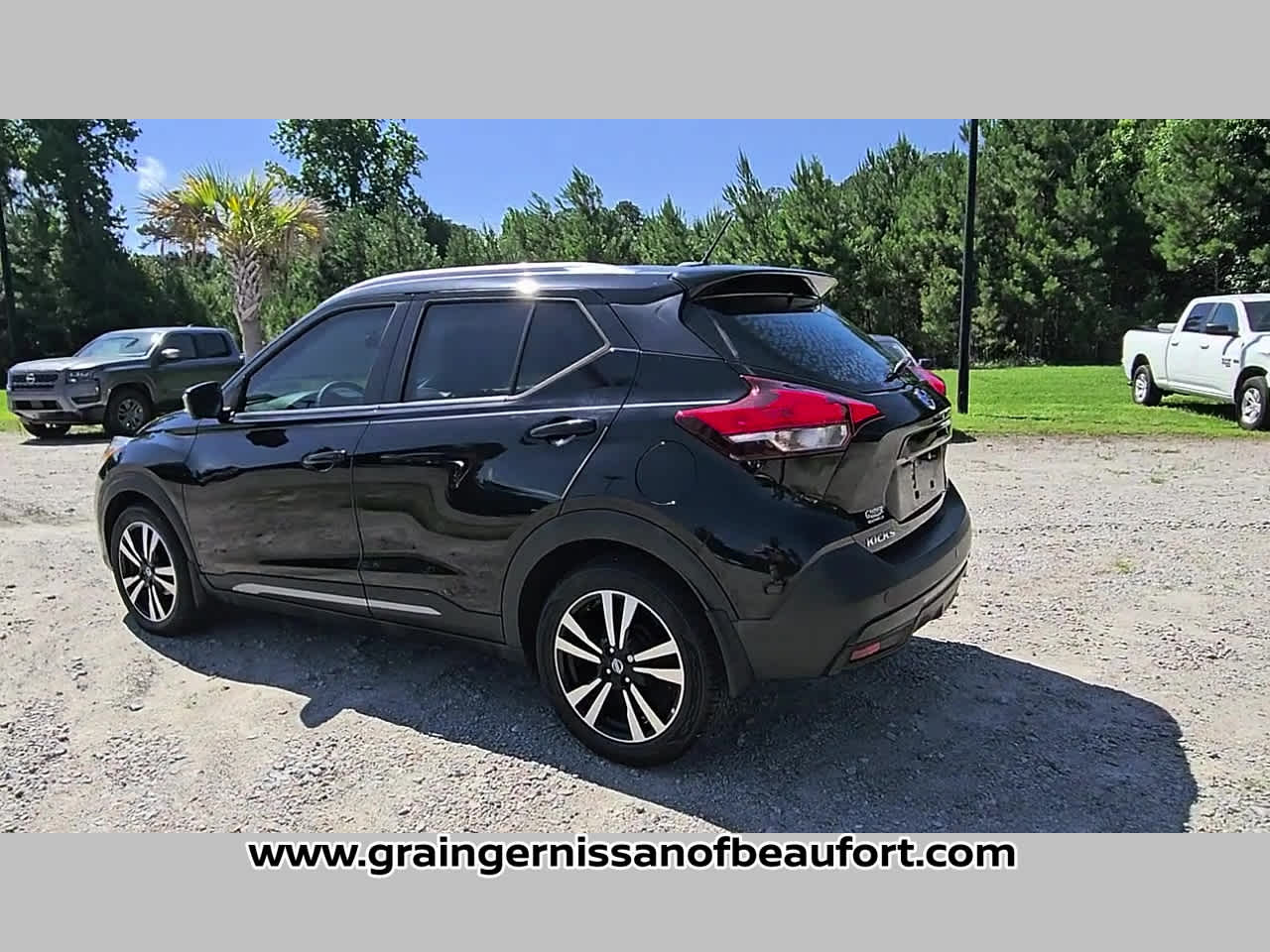 2019 Nissan Kicks SR