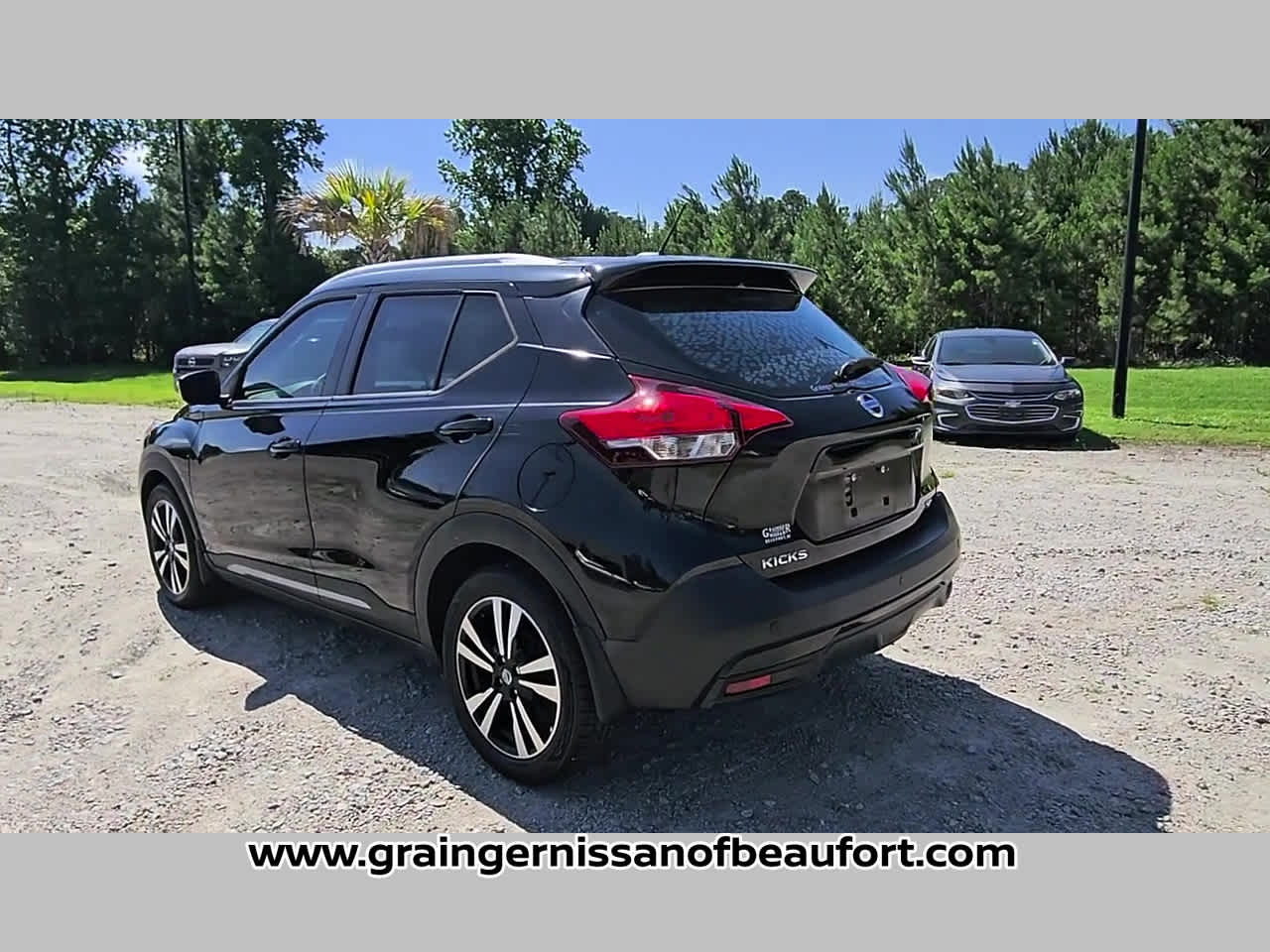 2019 Nissan Kicks SR