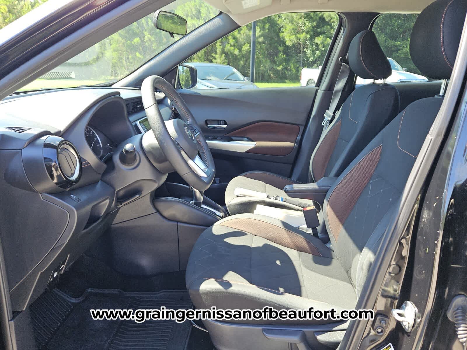 2019 Nissan Kicks SR