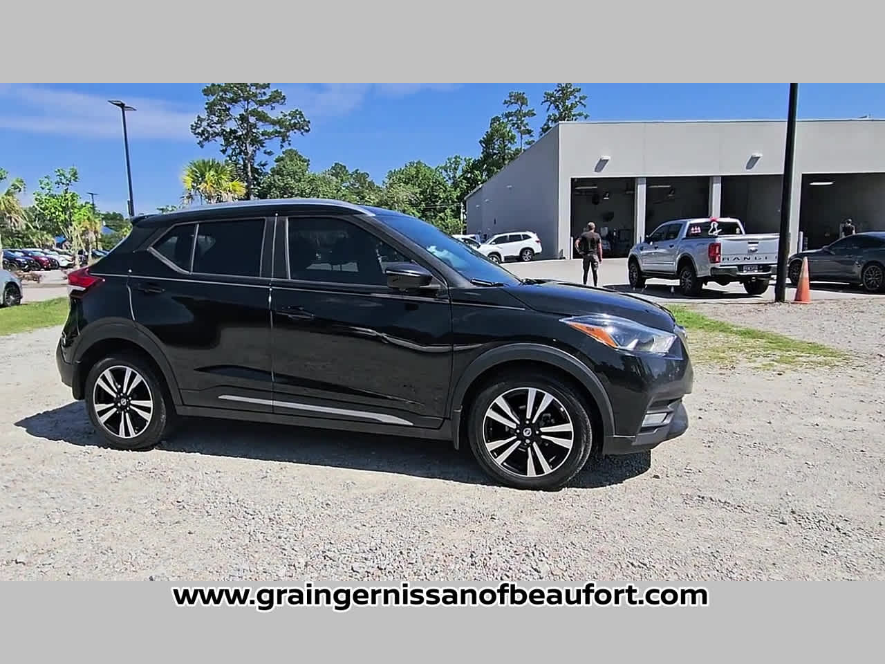 2019 Nissan Kicks SR