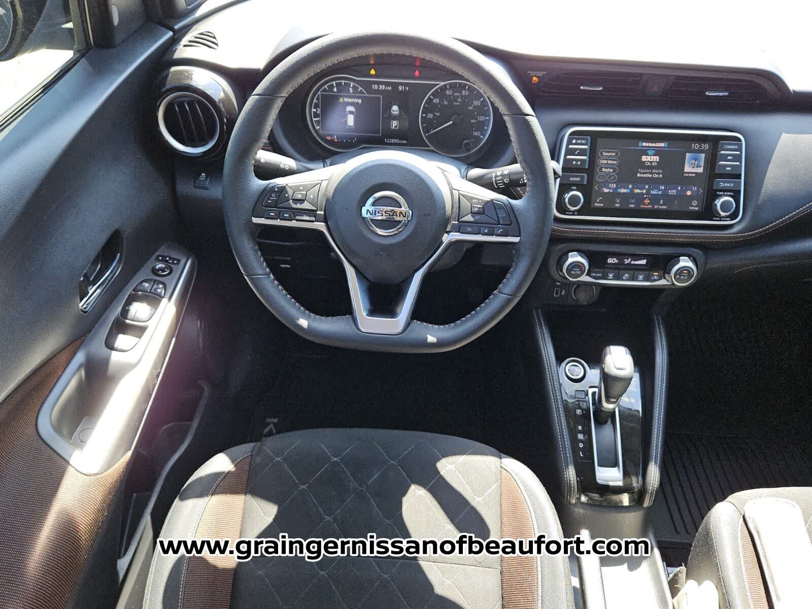 2019 Nissan Kicks SR