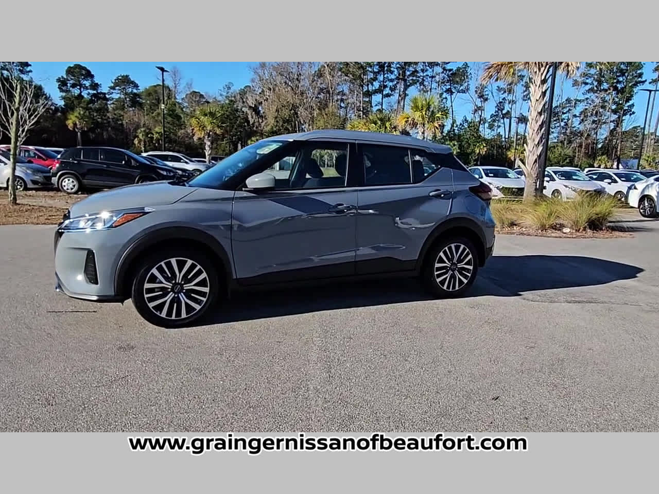 2023 Nissan Kicks SV