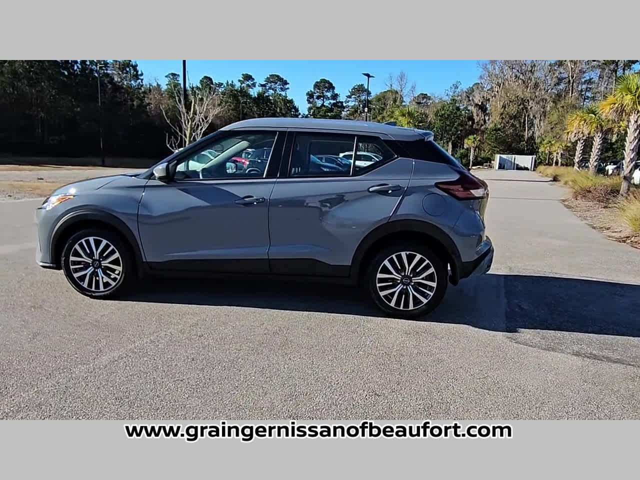 2023 Nissan Kicks SV