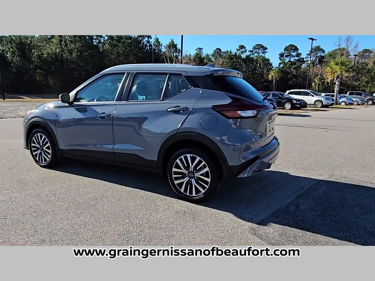 2023 Nissan Kicks SV