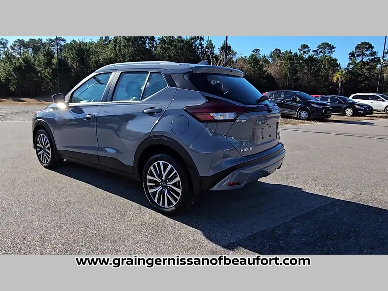 2023 Nissan Kicks SV