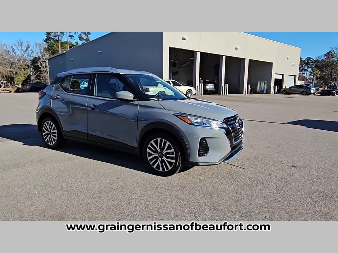 2023 Nissan Kicks SV