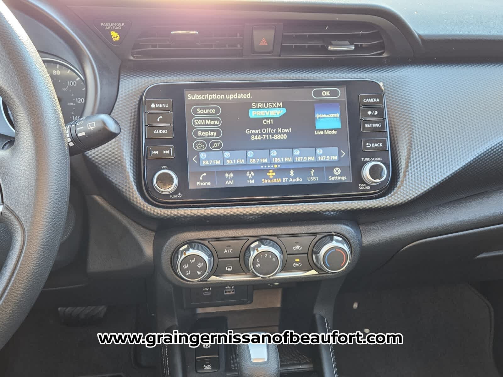 2023 Nissan Kicks SV