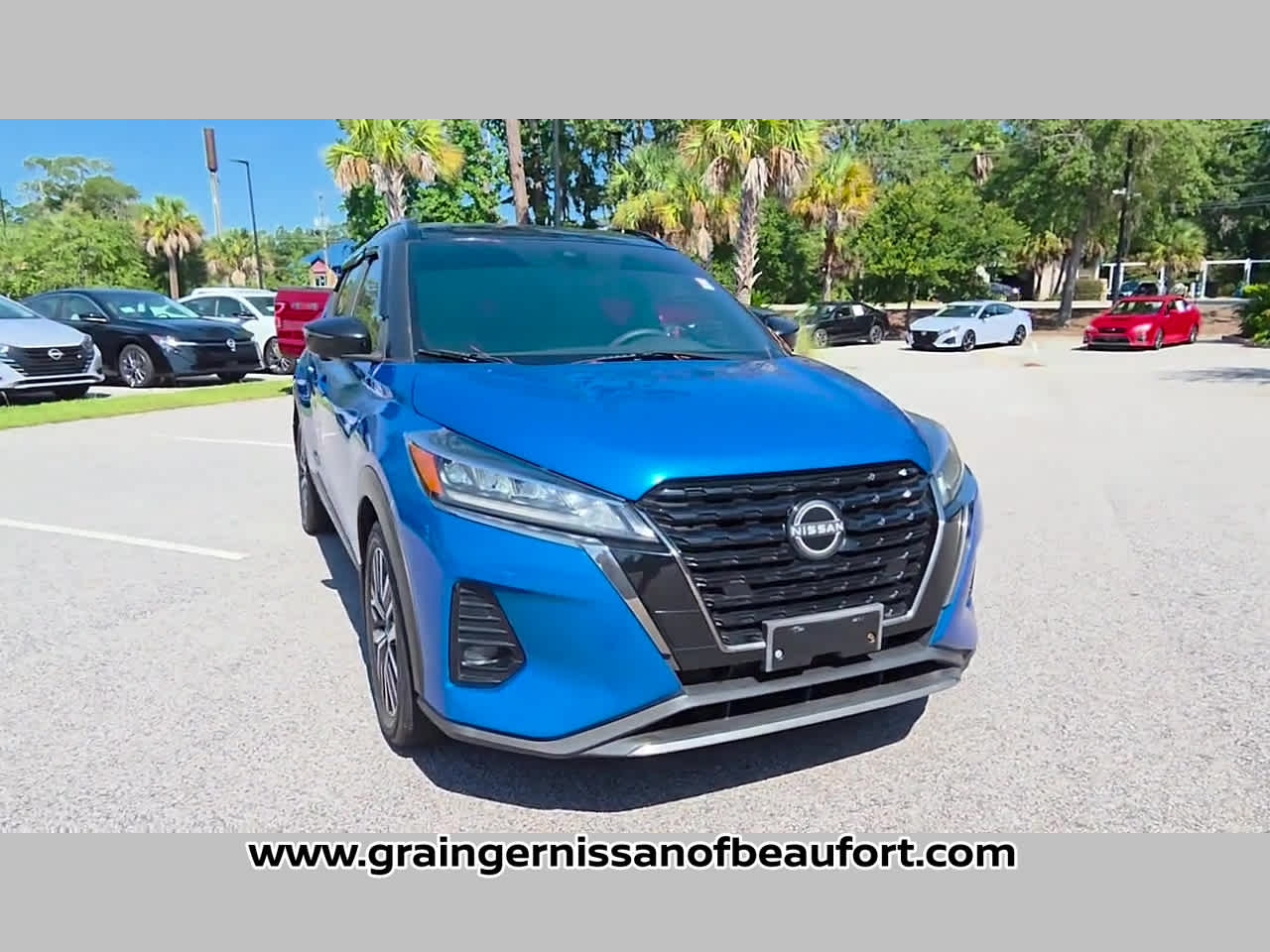 2023 Nissan Kicks SR