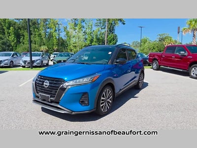 2023 Nissan Kicks SR