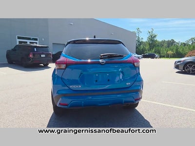 2023 Nissan Kicks SR