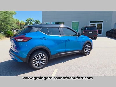 2023 Nissan Kicks SR