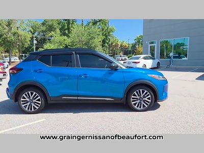 2023 Nissan Kicks SR